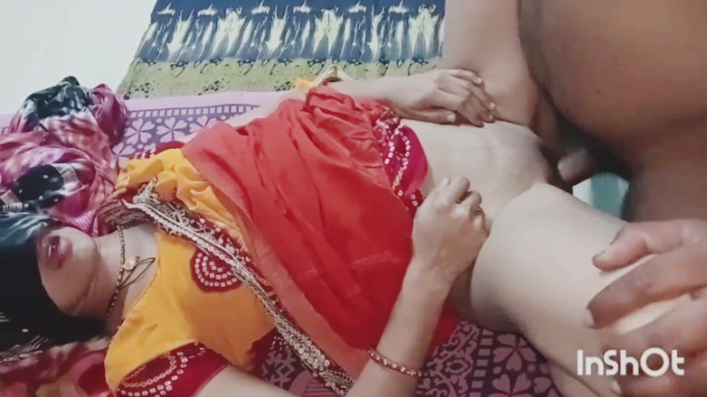 Village studio: La ragazza indiana calda è stata scopata da suo marito, video...