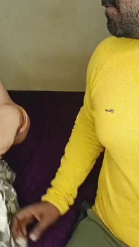Caliente gordita madrastra Aaj mere chacha se chudi -hindi-roleplay