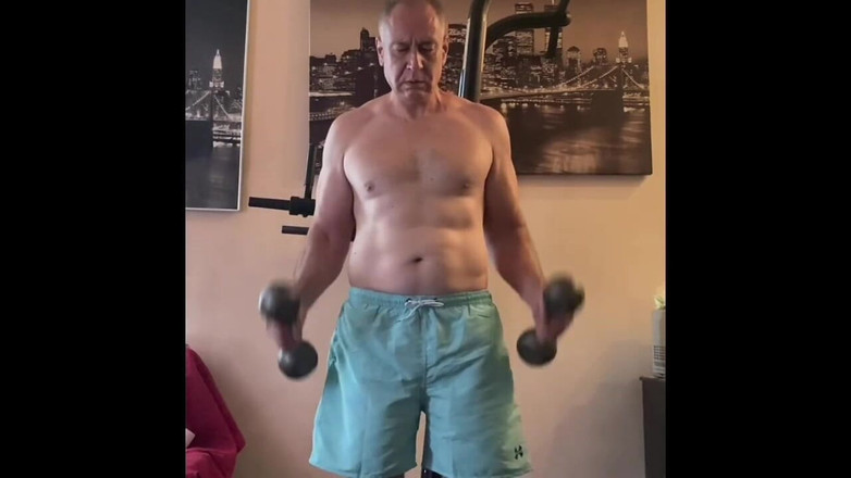 Alex Art: Film in der Turnhalle