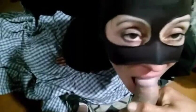 Marian sofar: Puttana, succhia il cazzo