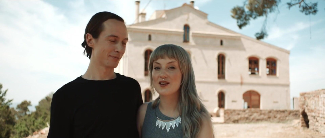 ERIKA LUST: Erika Lust - Sex în grup dulce, dar psihoterapeut