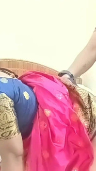 Kavya si wanita imut kerala lagi asik nyepong kontol dan dientot habis-habisan sama staf kantor di rumah