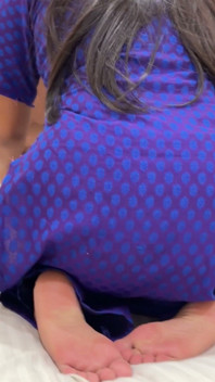DESI ROOM SERVICE ! A empregada do hotel Aishu fode o hóspede e faz uma confusão no quarto sexo hardcore indiano em hindi