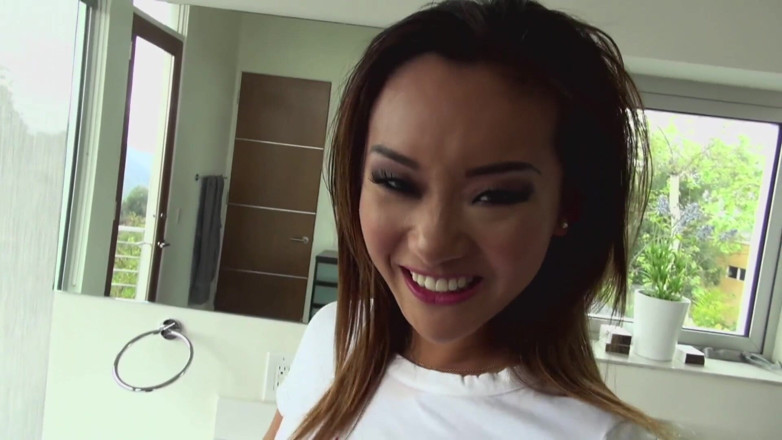 Dark Alley Orgy: Alluring asian babe enjoys getting fucked in her asshole
