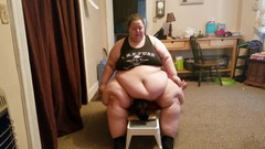 Full Weight Productions: La regina Nora ara scottie nel bosco