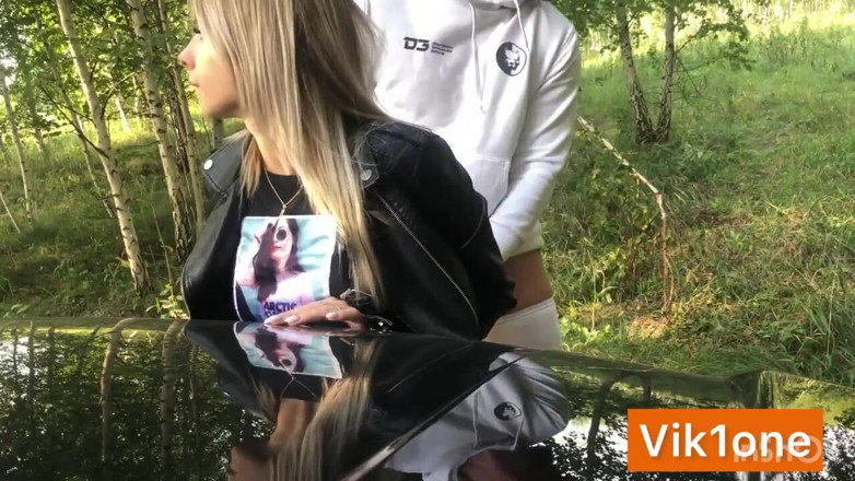 Vik1one: Fajne jebanie w lesie z gorącą blondynką spust w ustach