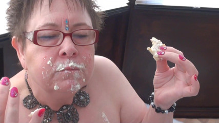 Dirty Doctors Clips: Cream cakes