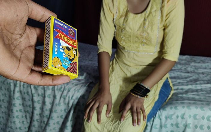 KavitaBhabhi: Styvfar lockar sin styvdotter att knulla hårt