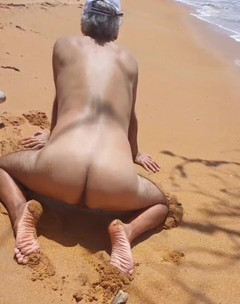 Ladysilvas: Ladysilva Velmi sexy Nahá na pláži Jaký nadržený zadek