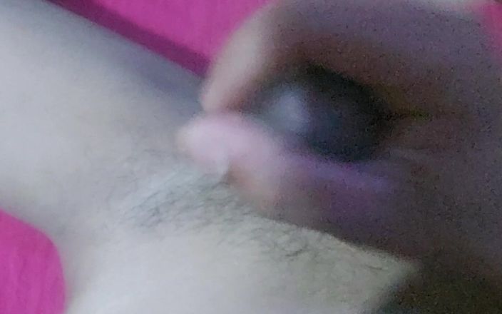 HotBabymaster: Un garçon de 20 ans se masturbe ensemble