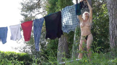 Dirty Doctors Clips - Solo Mature Playtime: Vymývání se