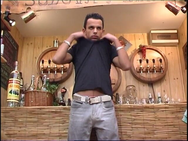 Bad Boyz: Atlética jovem gêmea se masturbando sozinha