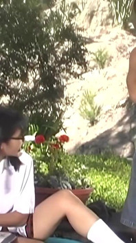 Erstaunlich heiße asiatin mika tan bekommt ihre massiven titten gefickt und bekommt einen doggystyle