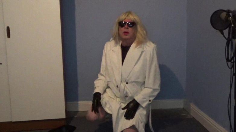 Leather Kirsten: Fun with a Shoe