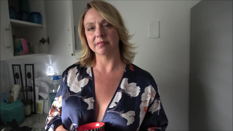 Alex Adams: The Girlfriend Accident - Brianna Beach - Mom Comes First