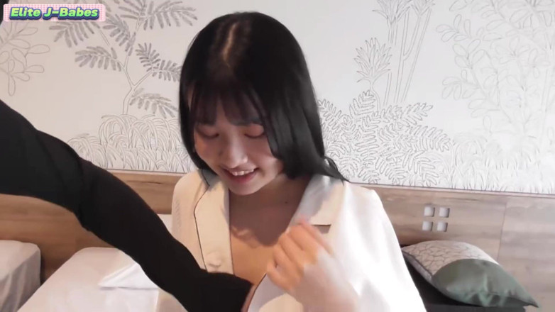 J-Girls Club: Asian Angel 28089
