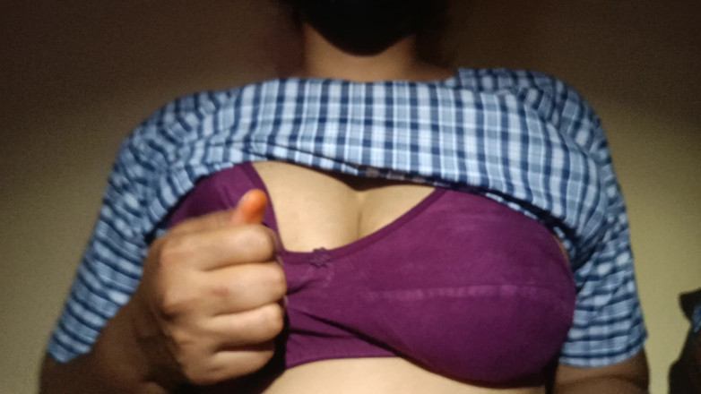 Inba: 女同性恋大学老继姐妹