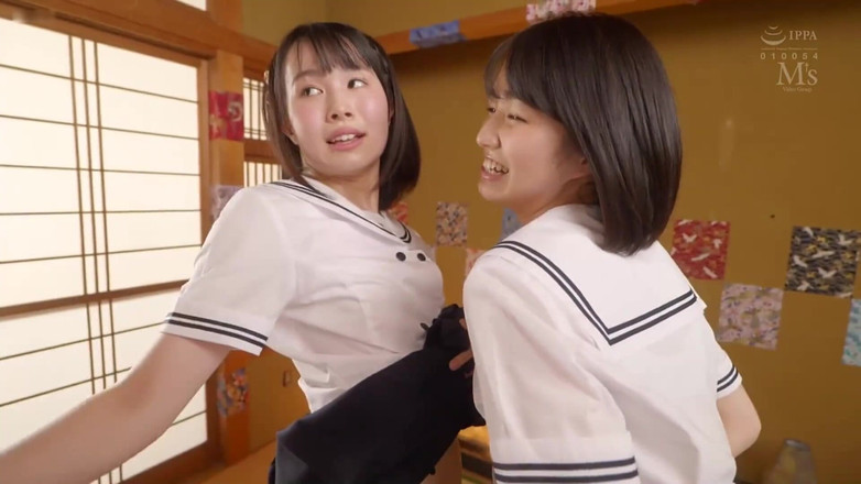 Smooth Time: 两个恶魔女孩用她们丰满的屁股给你的鸡巴超级性感的快乐 第1部分