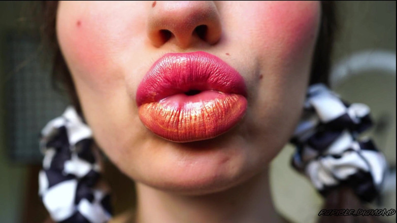 Rarible Diamond: Sensuele gouden smeltende kus