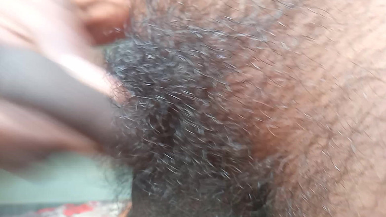 KUMBHA MANOJ KUMAR: 러브 모드에서 표정을 시작하는 플래시 맨