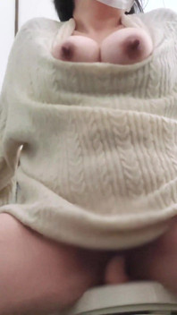 A Married Woman Gets Excited by Toilet Masturbation