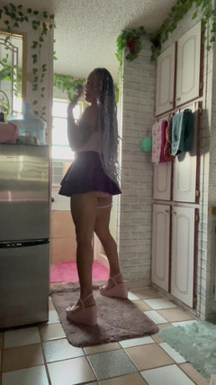 TSJade95: Striptease cu băieți inimă