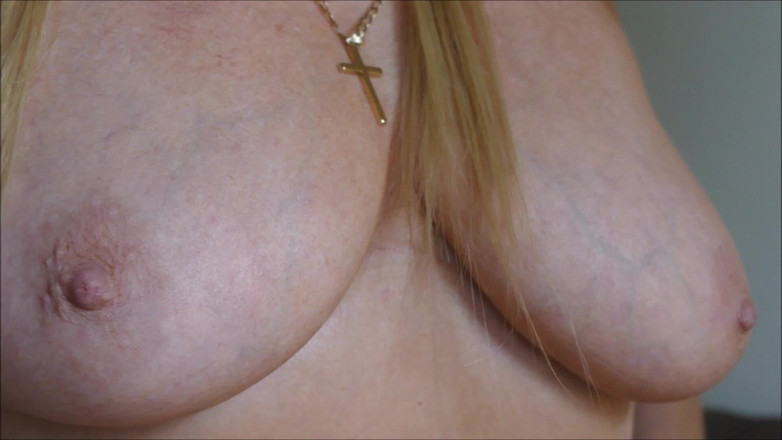 Natalie K: Orgasmus masturbuje s Extreme Zblízka hra s kundičkou a Noisy...