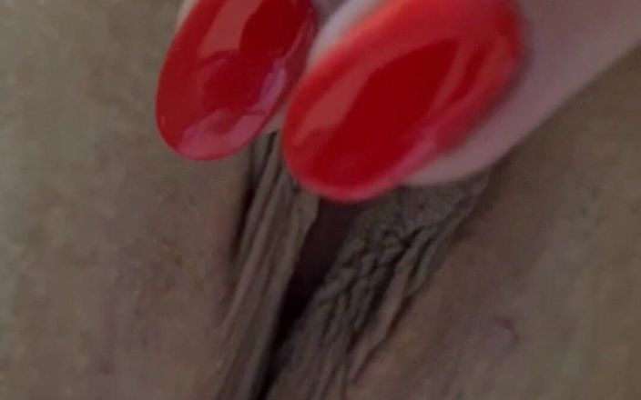 TattoedKate: Tak těsný... Uhh, hned chci ptáka