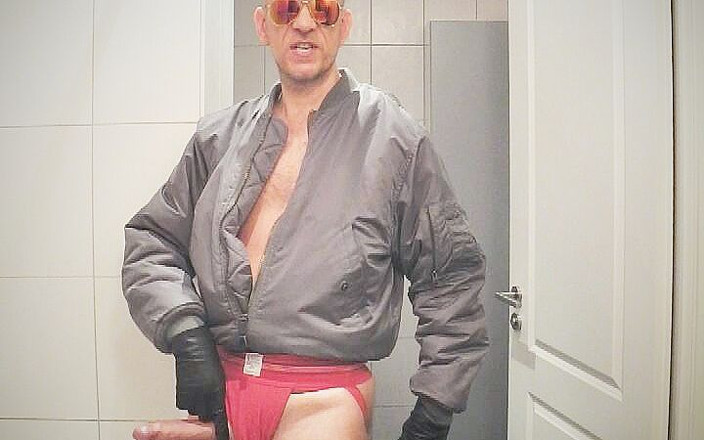 GERMANE_XL: Bomber Piss Cum Shots Xl 3