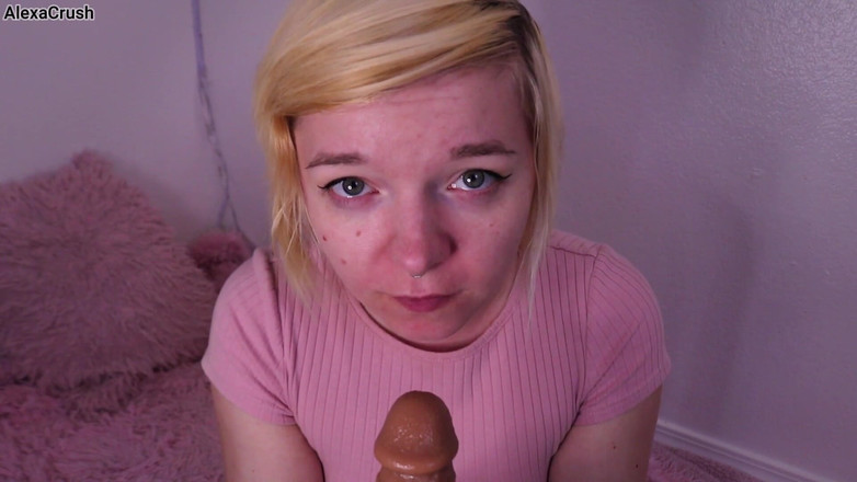 AlexaCrush: Diep in de keel en kokhalzen