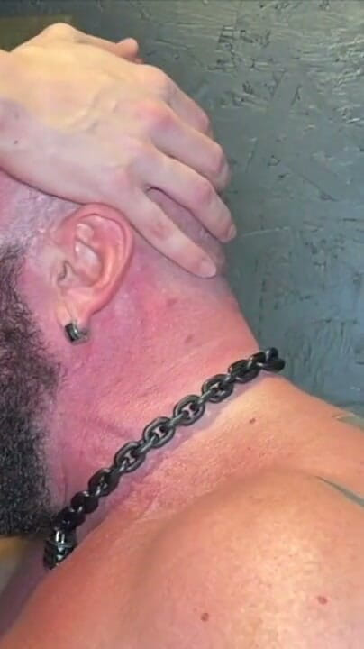 Raw French Bad boys: Beaise în camera din spate