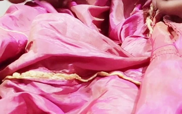 Satin and silky: Tření čůráka o hlavu s růžovým odstínem saténové Hedvábné Salwar sousedky...