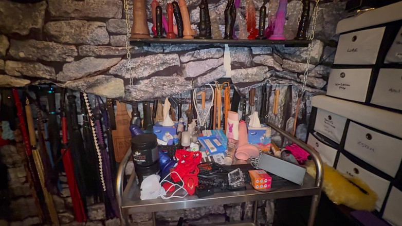 Aaexperiencesltd: ラニスタベアとキティの潮吹きとおなら