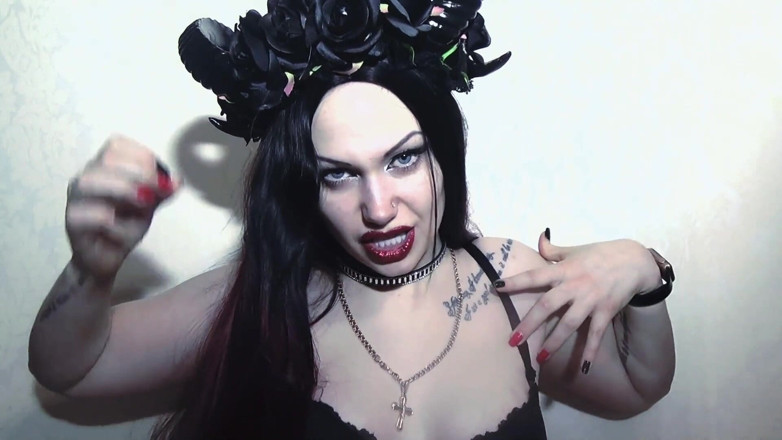 Goddess Misha Goldy: Succubus hongerig naar je zaad