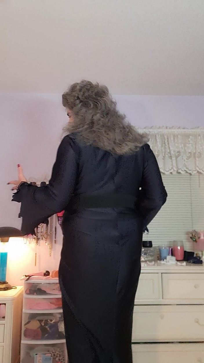 Victoria Lecherri: 呪われた女王ヴィクトリア伯爵夫人よりハッピーハロウィン!