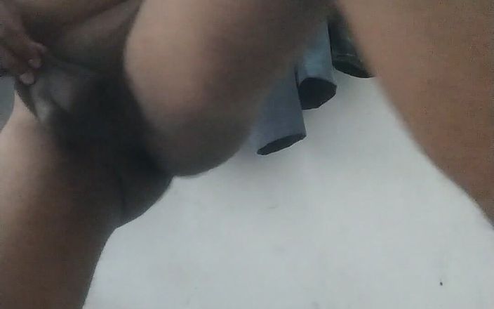 RobinH: Cạo lông mu dài xoăn
