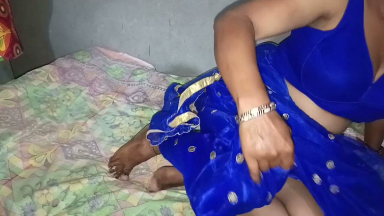 Savita5343: I Wear a First Time Saree and My Stepbrother Fucked...