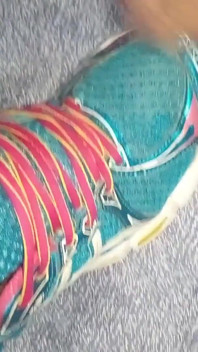 Cum en asics sneakes