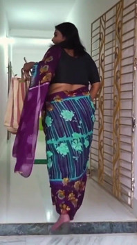 Auto Driver Fucks Beautiful Passenger Bhabhi! with Clear Audio