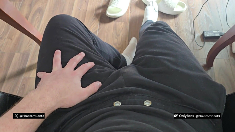 PhantomGentX: Phantomgentx - în sfârșit după muncă. Tatăl vitreg german ejaculează tare cu...