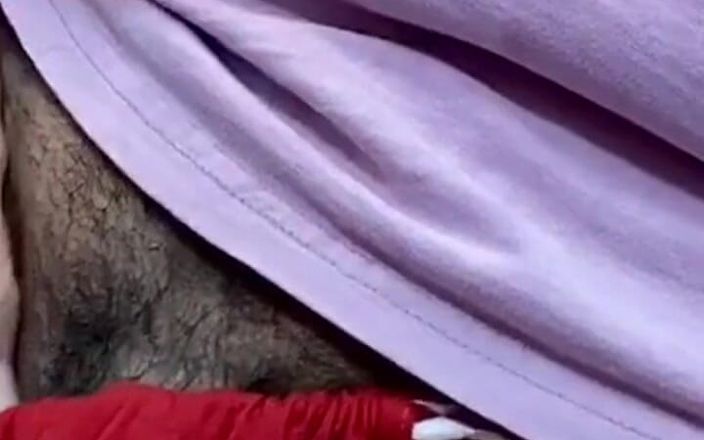 UnderXiaoQiang: Birisi bana bu iç çamaşırını aldı ve onun için giyebilir miyim...