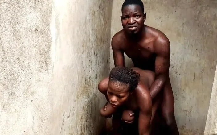 Pornsexlive: Sex in the Shower with a Woman