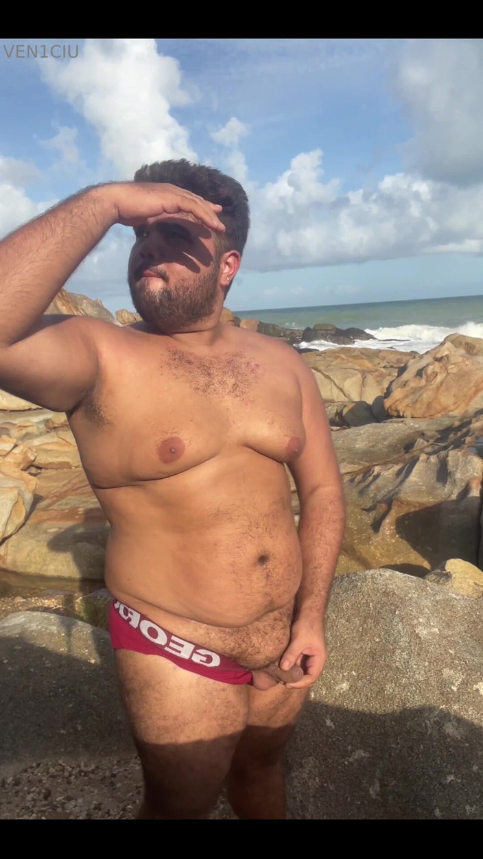 VEN1CIU: E eu fui me masturbar na praia