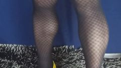 AdultGameplays: 格子紧身衣、高跟鞋和迷你连衣裙