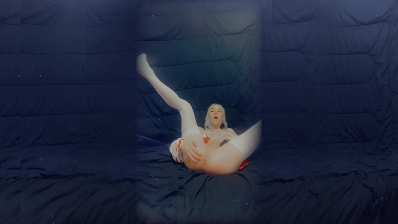 CarmenMelatonin: एशियाई ब्रा और मिनीस्कर्ट प्ले थिंग