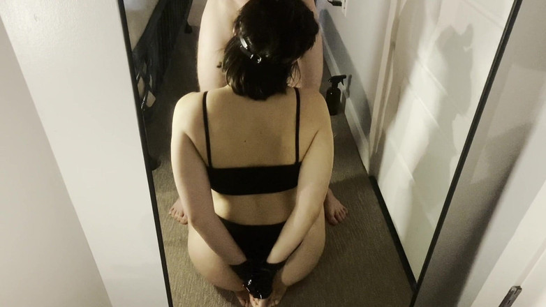 gabriellablows: あなたの精液をすべてください、パパ、これからは私が良いザーメン女になることを約束します