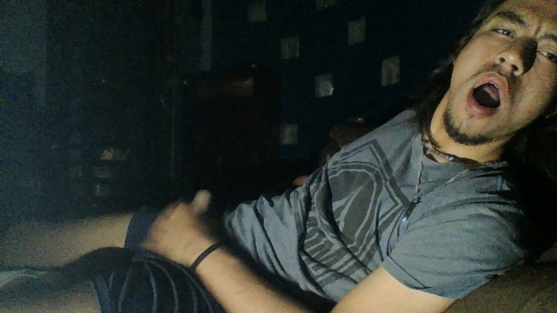 AlexAlejandro13: Tenhle kluk potřebuje pořádnou brčko