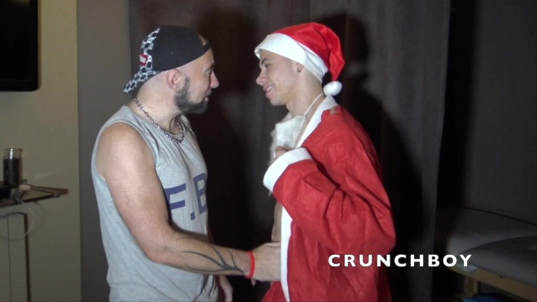My first time with a boy: Dikongkek mentah oleh twink untuk Krismas