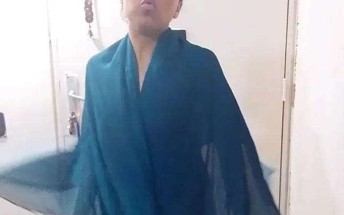 Saturno Squirt: Saturn Squirt Muslim Virgin Princess Does Ritual Dance and Then...