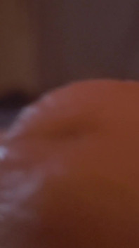 Buzzes Close up Pre-cum